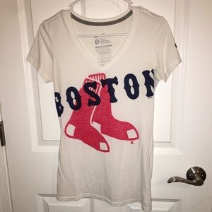 Women’s Nike Red Sox tee